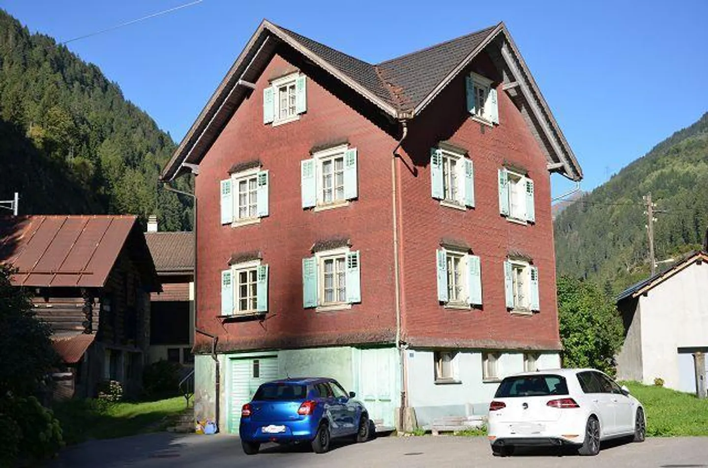 «Casa plurifamiliare di 3 app. anche a reddito da rinnovare con giardino / 3-Familienhaus zum Ausbauen mit Garten» - Foto 29 di 38