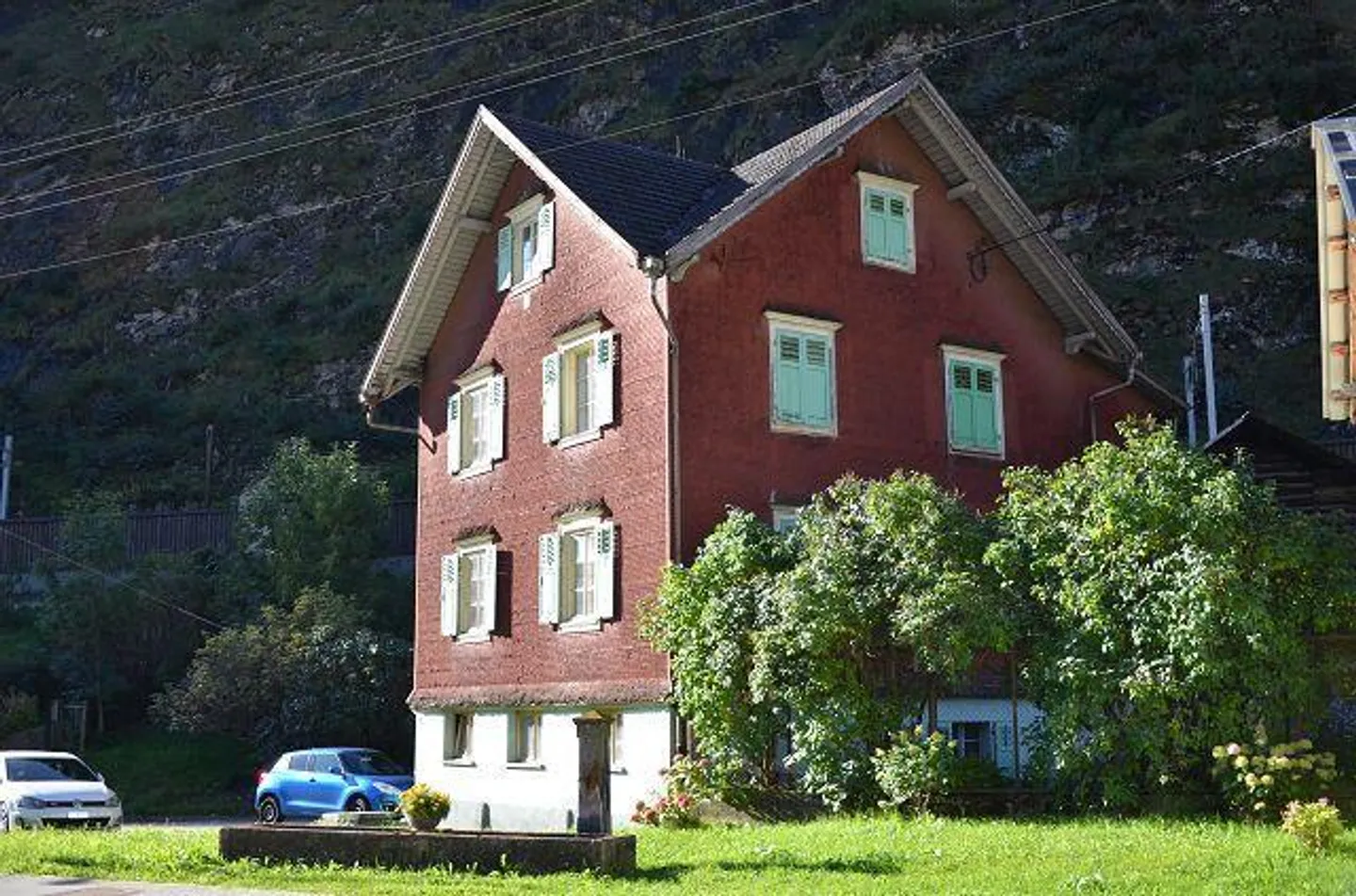«Casa plurifamiliare di 3 app. anche a reddito da rinnovare con giardino / 3-Familienhaus zum Ausbauen mit Garten» - Foto 30 di 38