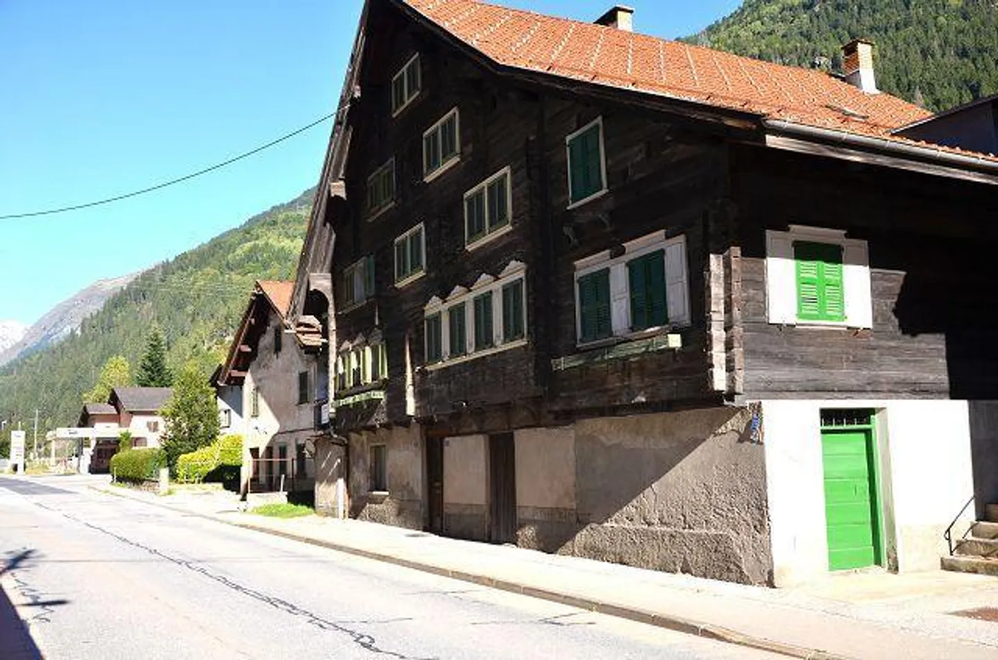 «Casa plurifamiliare di 3 app. anche a reddito da rinnovare con giardino / 3-Familienhaus zum Ausbauen mit Garten» - Foto 37 di 38
