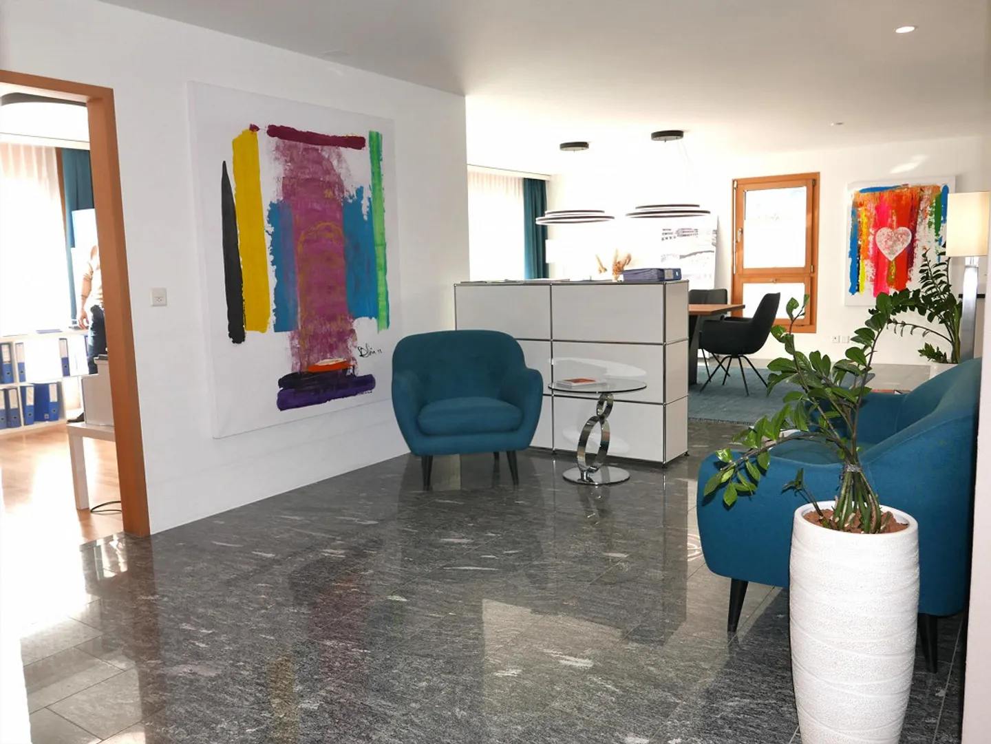 Exklusives Büro mit Privatgarten - Foto 2 von 21