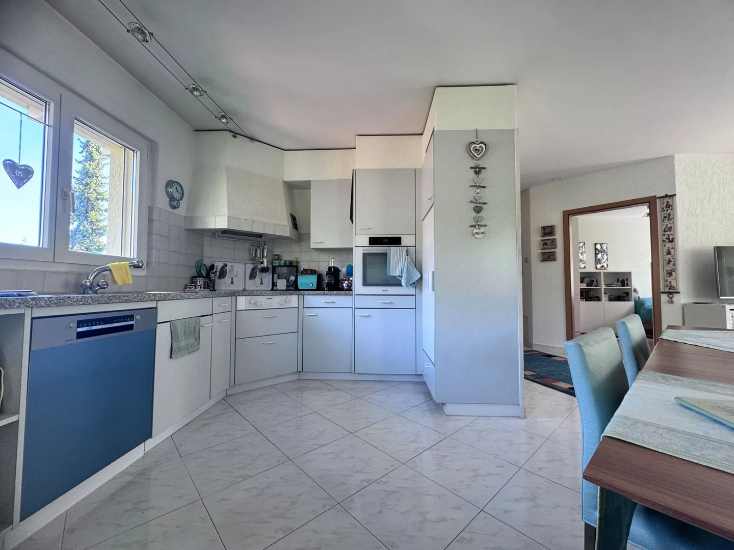Casa multifamiliare ben tenuta in ottime condizioni, inquilini solidi, bella posizione - Foto 12 di 35