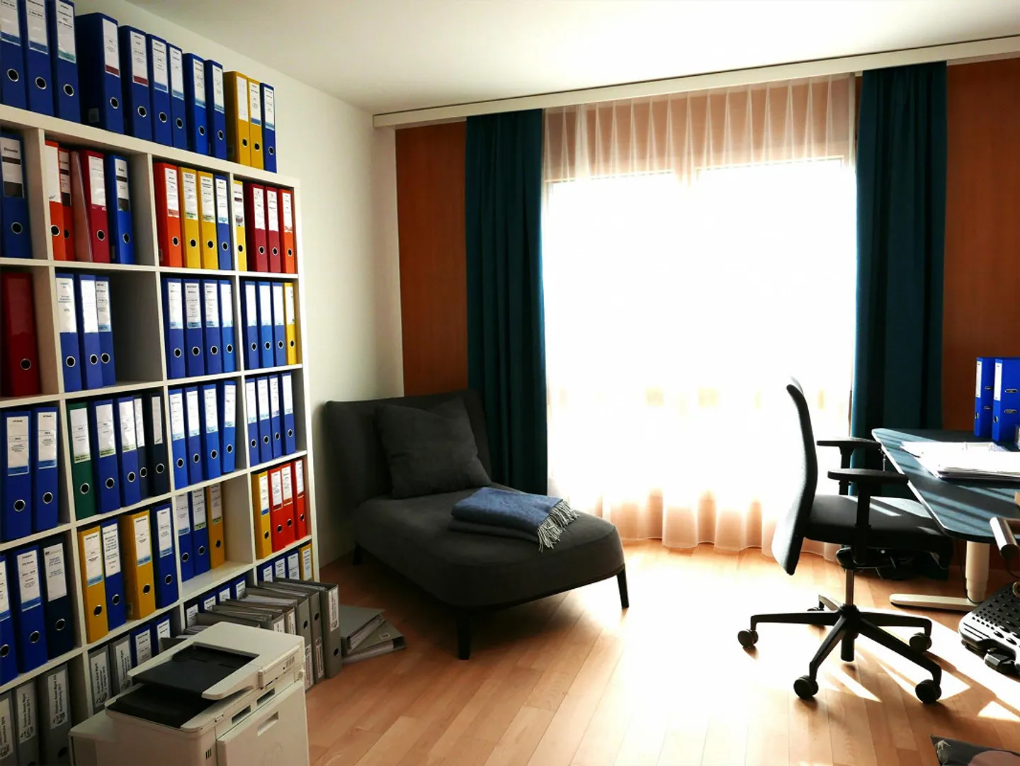 Exklusives Büro mit Privatgarten - Foto 5 von 21