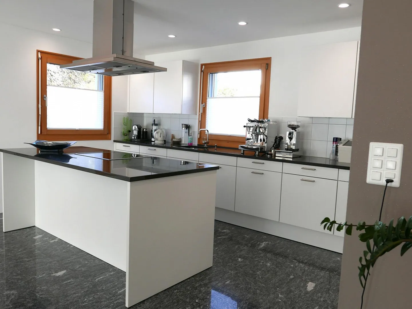 Exklusives Büro mit Privatgarten - Foto 9 von 21