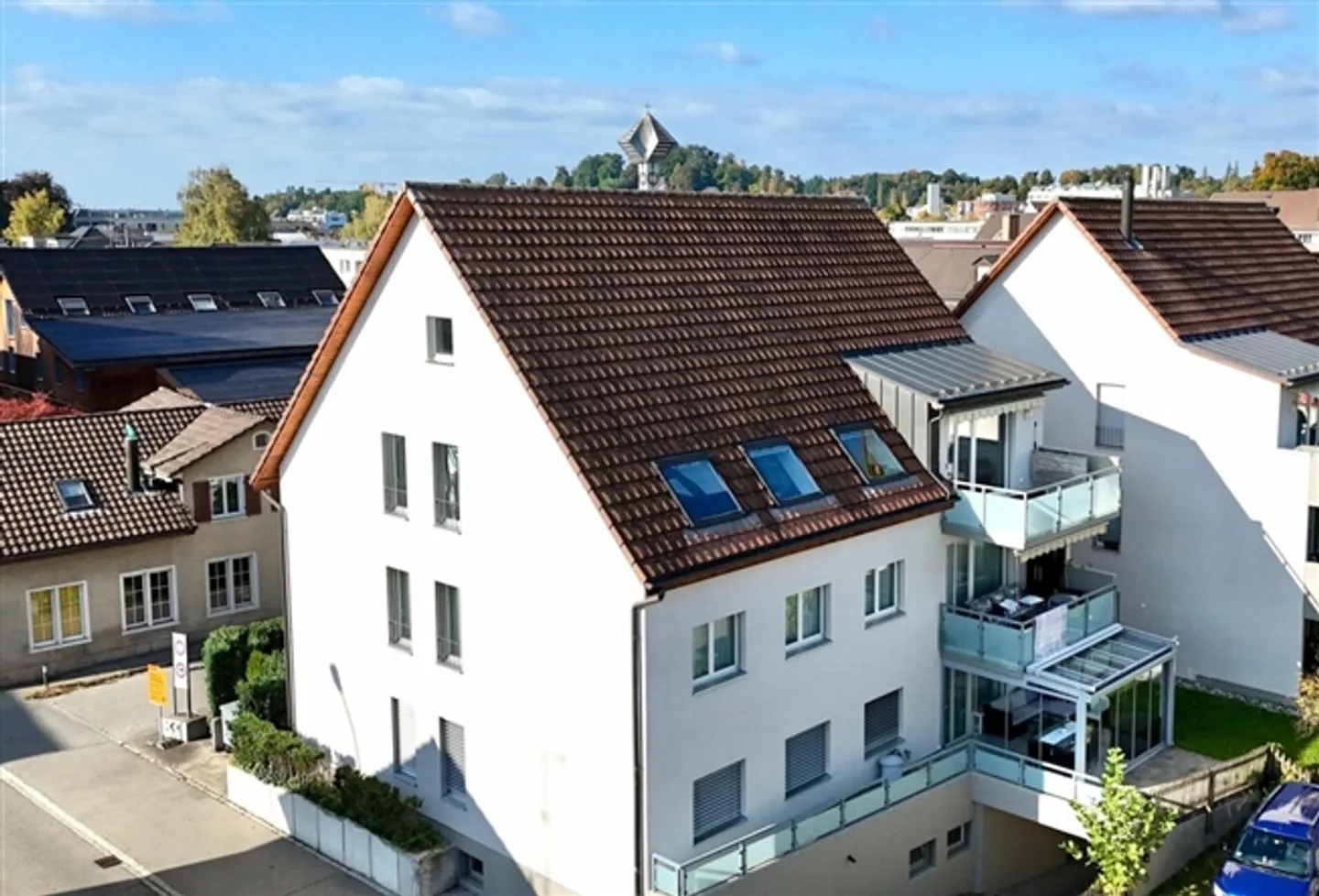 «VIEL PLATZ UND HELLE ZIMMER AN ZENTRALER LAGE» - Foto 1 von 8