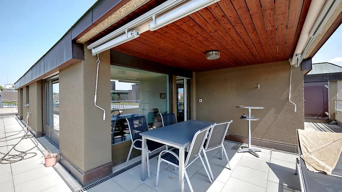 2½ ROOM PENTHOUSE APARTMENT IN BERN - LÄNGGASSE, FURNISHED, TEMPORARY - Photo 9 of 10