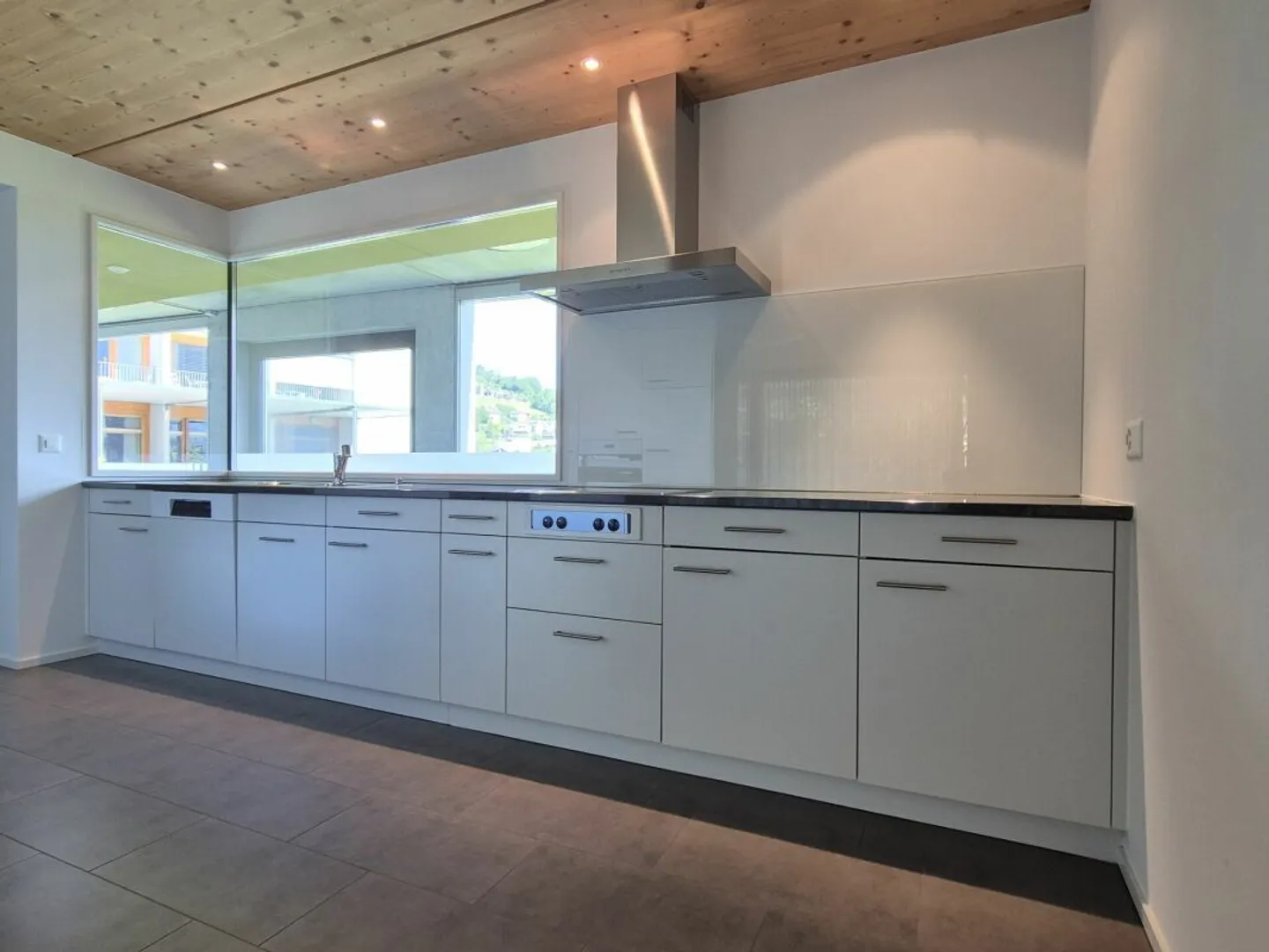 Moderne 2.5 Zimmerwohnung - Foto 1 von 9