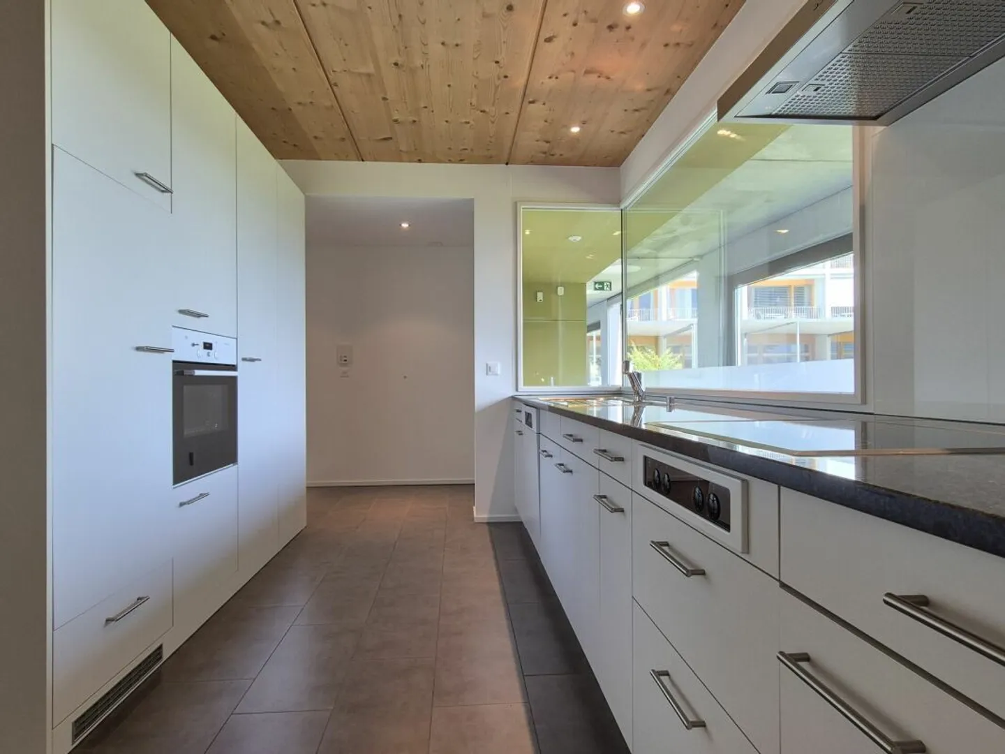 Moderne 2.5 Zimmerwohnung - Foto 2 von 9
