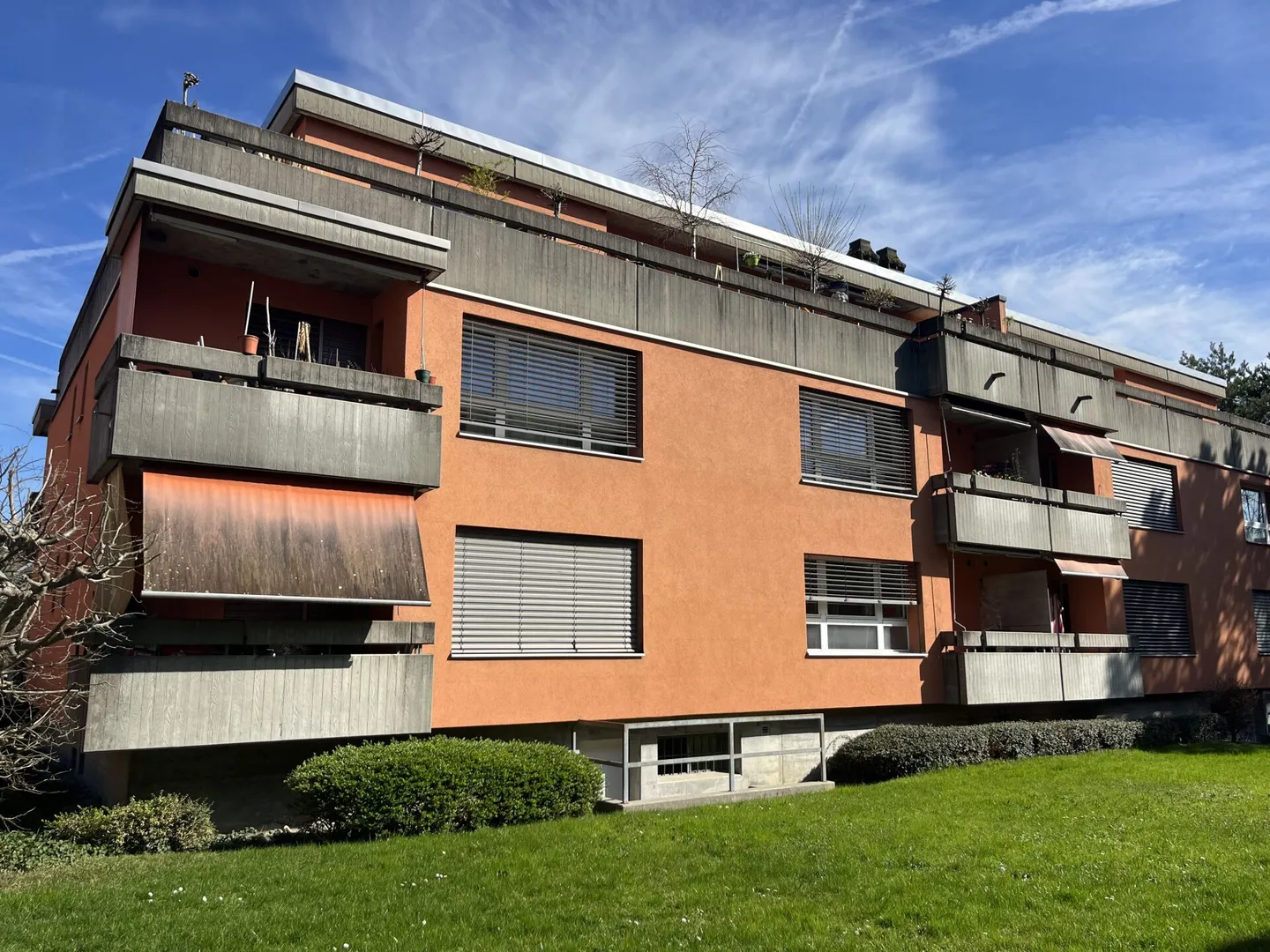 Posto moto a Reinach - Foto 1 di 1