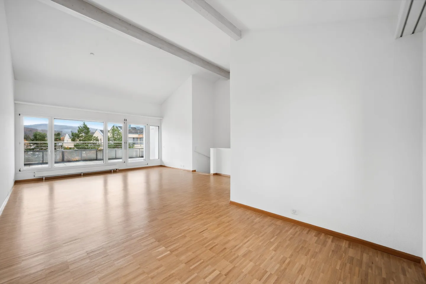 Appartement en duplex spacieux dans le populaire Sonnenpark - Photo 2 sur 9