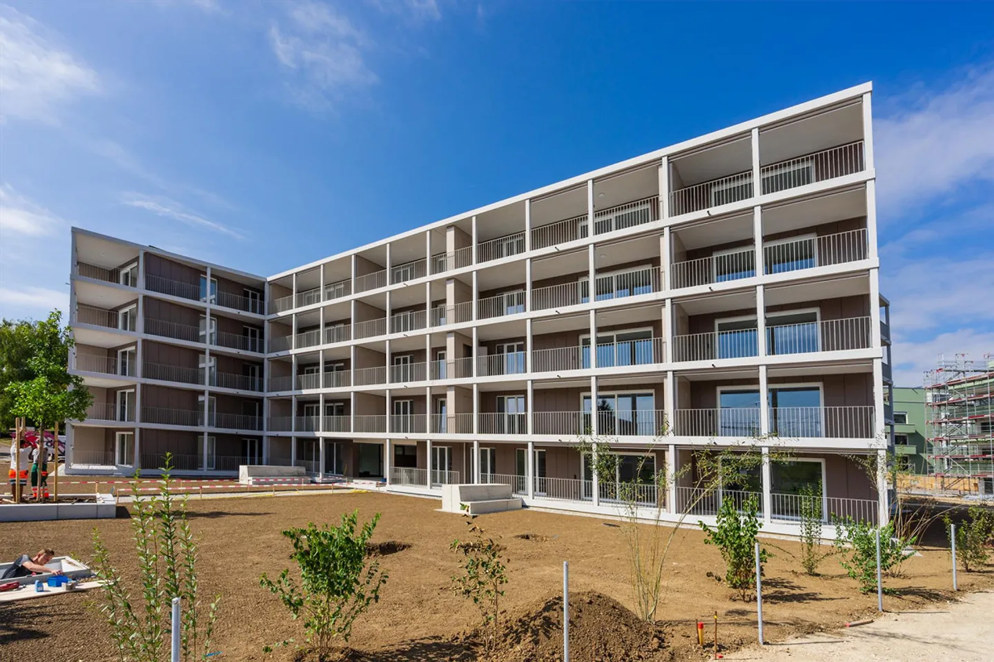 Nouvel appartement dans le populaire parc résidentiel Blümlisalp ! - Photo 1 sur 9