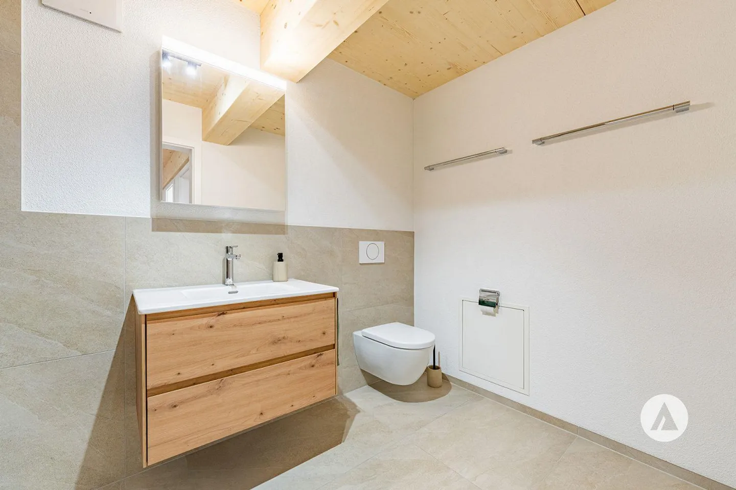 Newly built living comfort on two levels - Photo 5 of 13