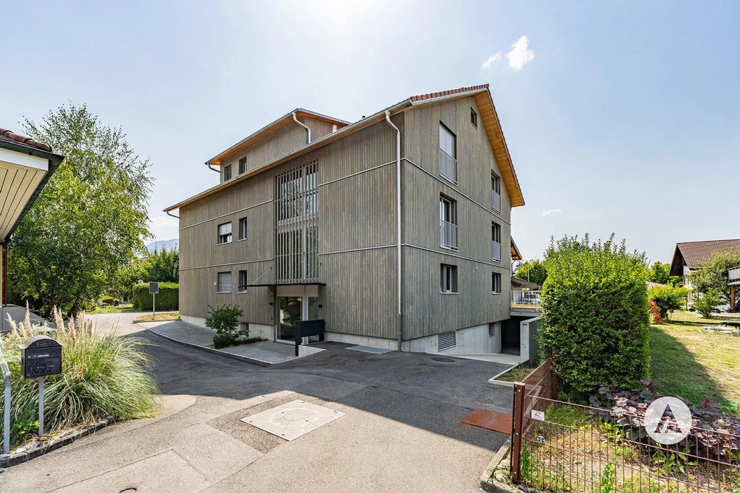 Newly built living comfort on two levels - Photo 11 of 13