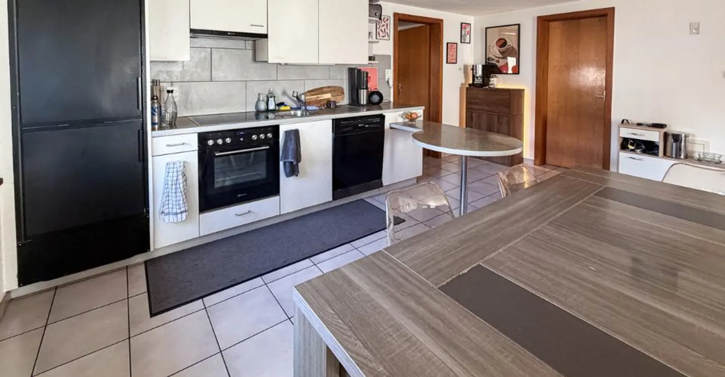 In vendita - Appartamento di 2,5 locali in condominio con posto auto in vendita. - Foto 3 di 10