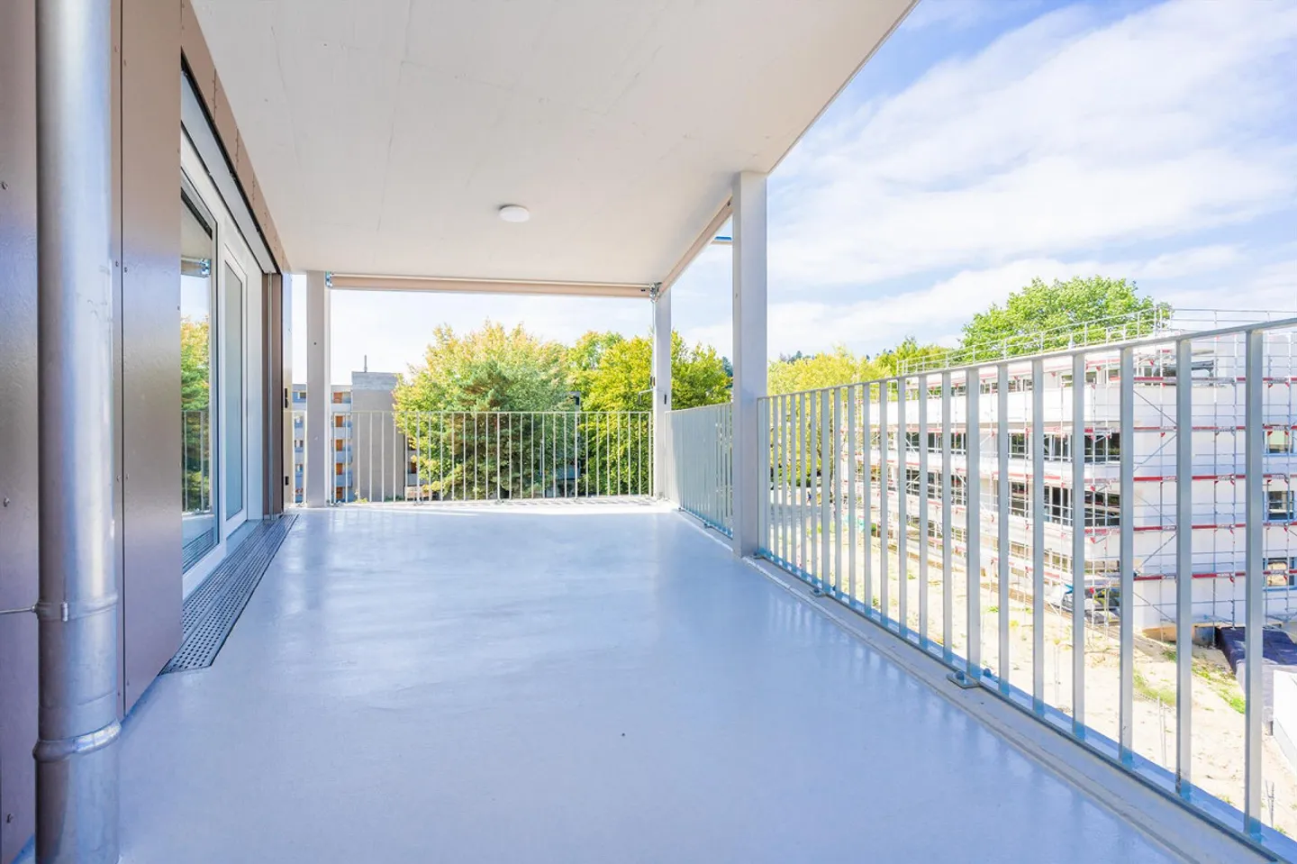 Nouvel appartement dans le populaire parc résidentiel Blümlisalp ! - Photo 4 sur 9