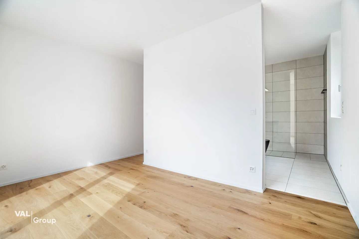 Unique 4.5-room penthouse apartment in Visp - modern living with the best view - Photo 7 of 8