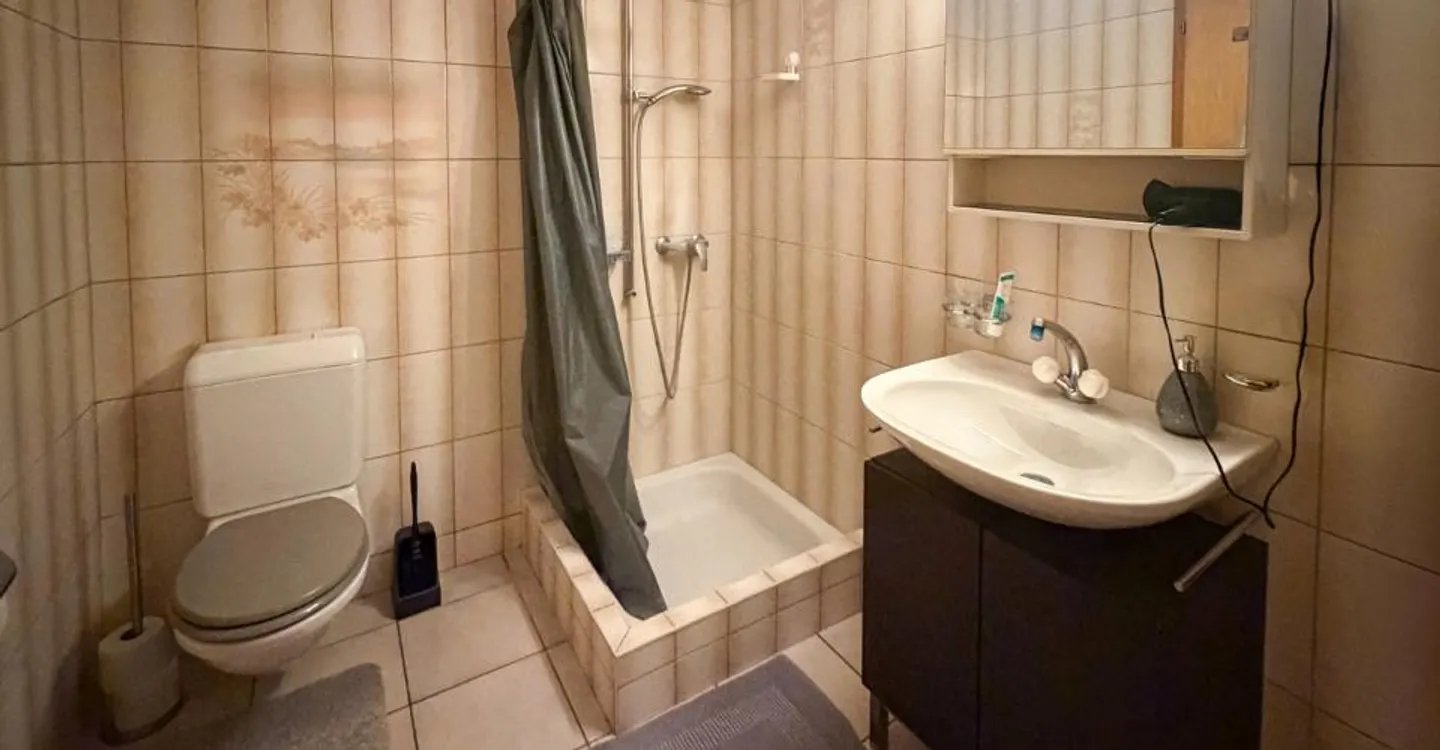 In vendita - Appartamento di 2,5 locali in condominio con posto auto in vendita. - Foto 9 di 10