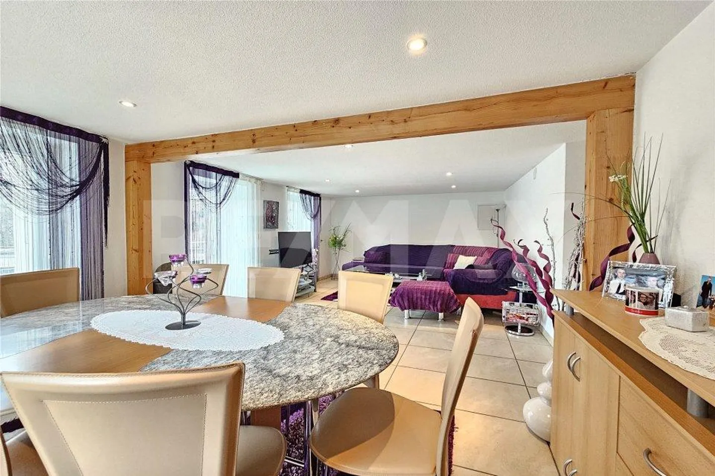 Casa plurifamiliare con edificio agricolo con molte possibili usi a Leuk-Susten - Foto 3 di 13