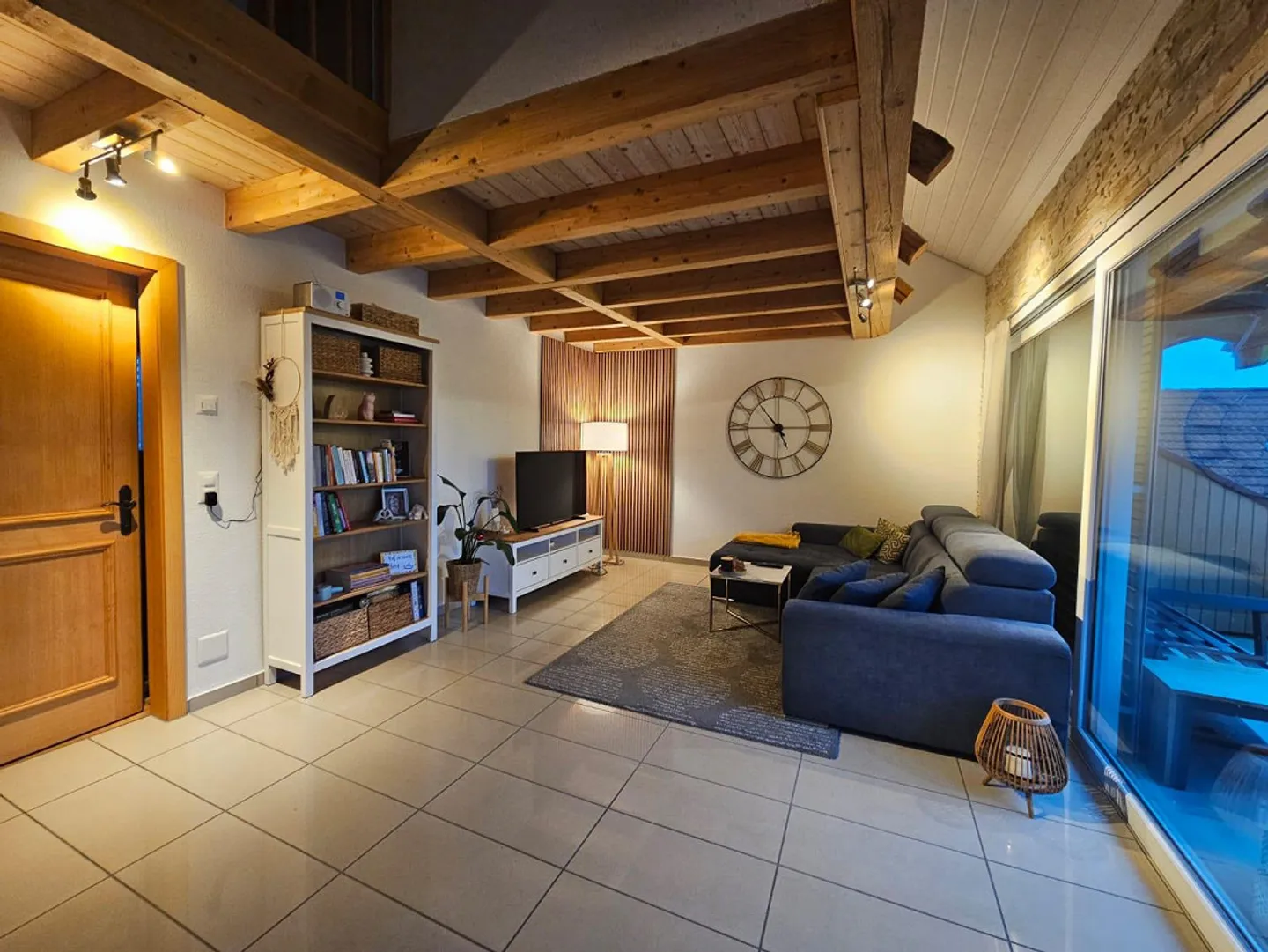 3.5 Room Apartment - Photo 2 of 6