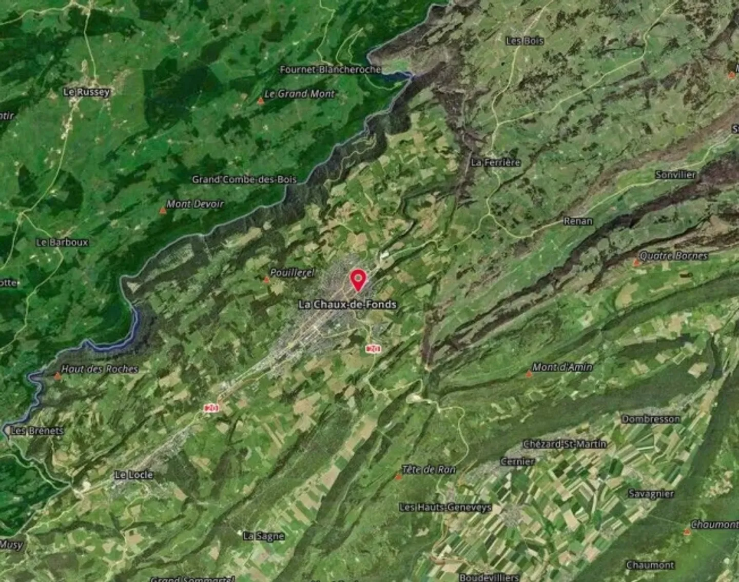 *Rental building with café-restaurant* - Photo 8 of 8