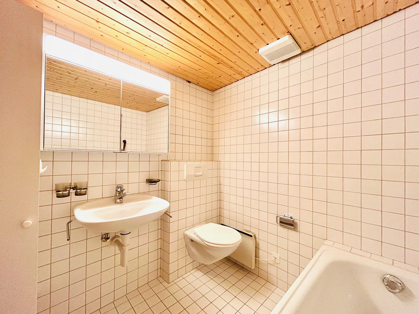 Stilvolles Wohnhaus im Städtli mit Garten und Atelier - Foto 19 von 25