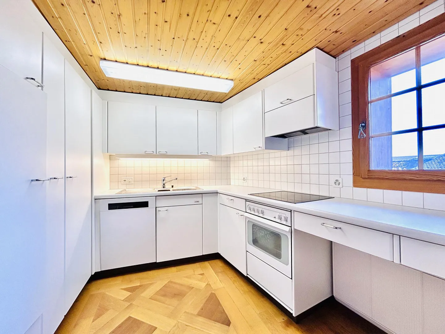 Stilvolles Wohnhaus im Städtli mit Garten und Atelier - Foto 20 von 25