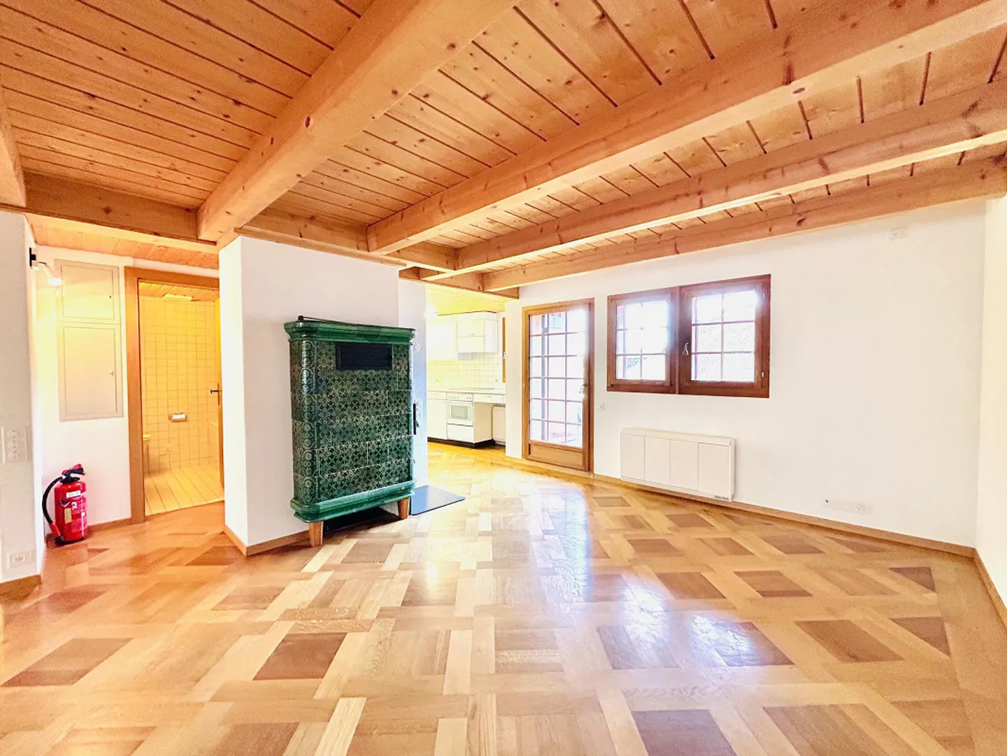 Stilvolles Wohnhaus im Städtli mit Garten und Atelier - Foto 22 von 25