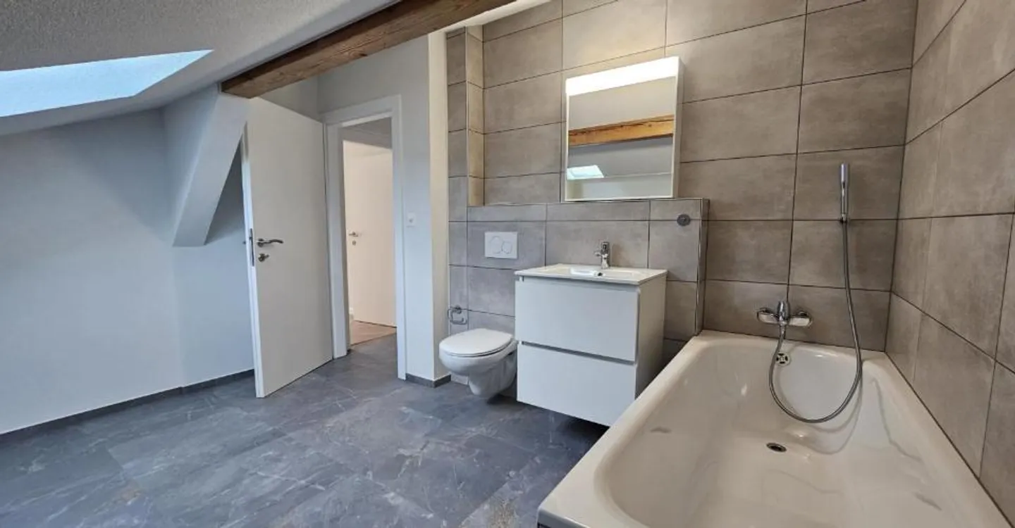 Renoviertes Familienhaus in Ruhiger Lage - Foto 8 von 11