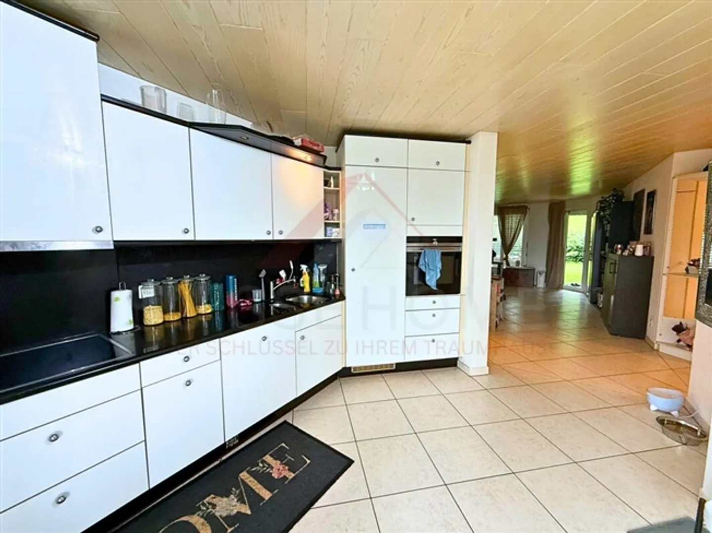 Stylish 4.5-room ground floor apartment in Studen BE - with sunny terrace and private garage - Photo 6 of 17