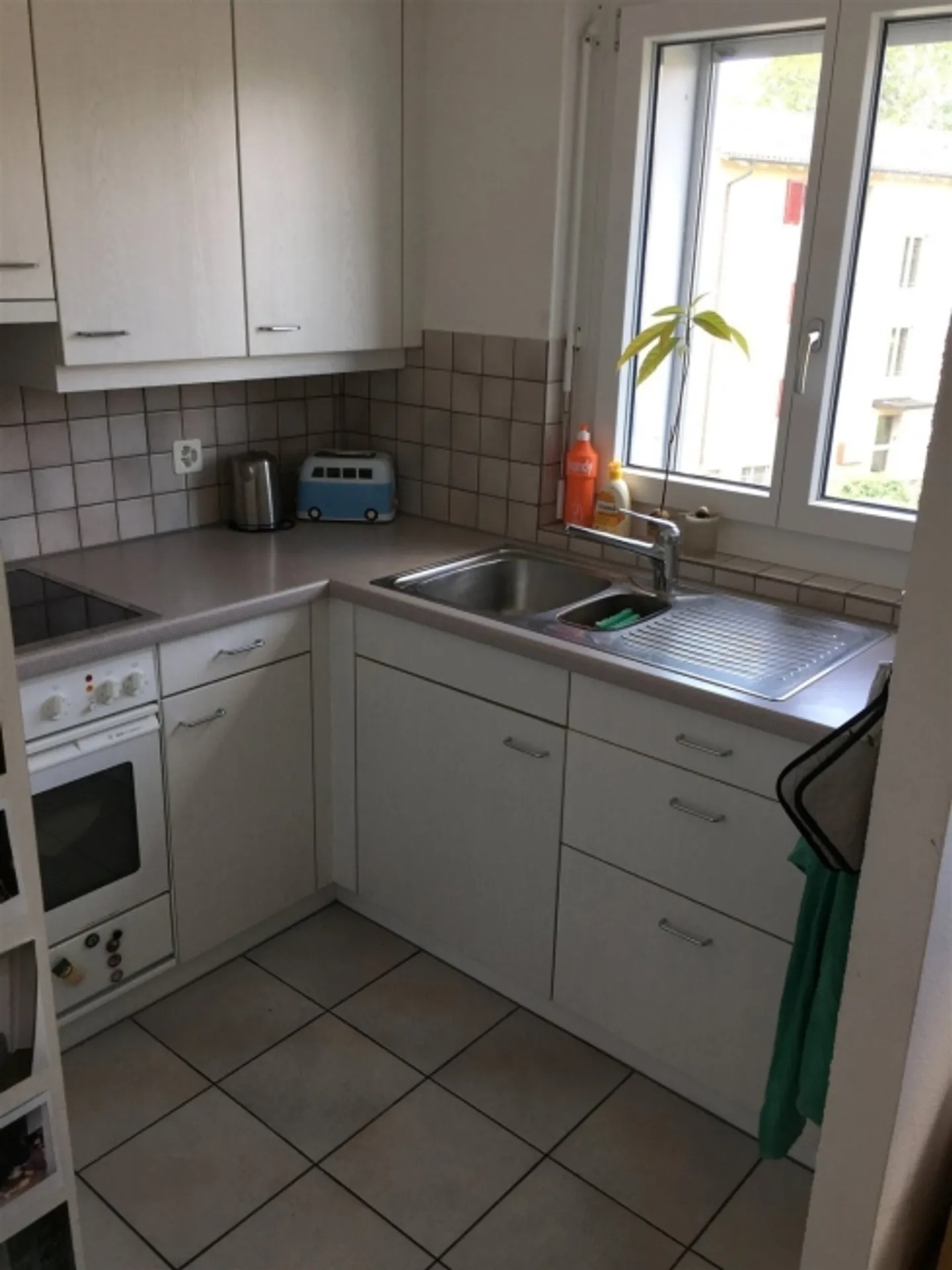 COZY LIVING IN BÜLACH! - Photo 3 of 4