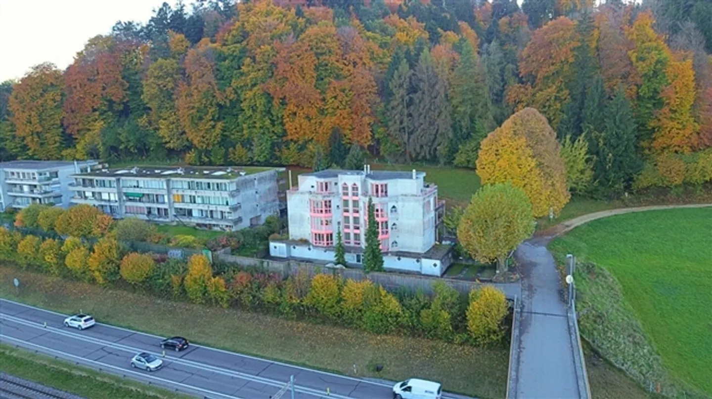 Stylish 4.5-room ground floor apartment in Studen BE - with sunny terrace and private garage - Photo 17 of 17