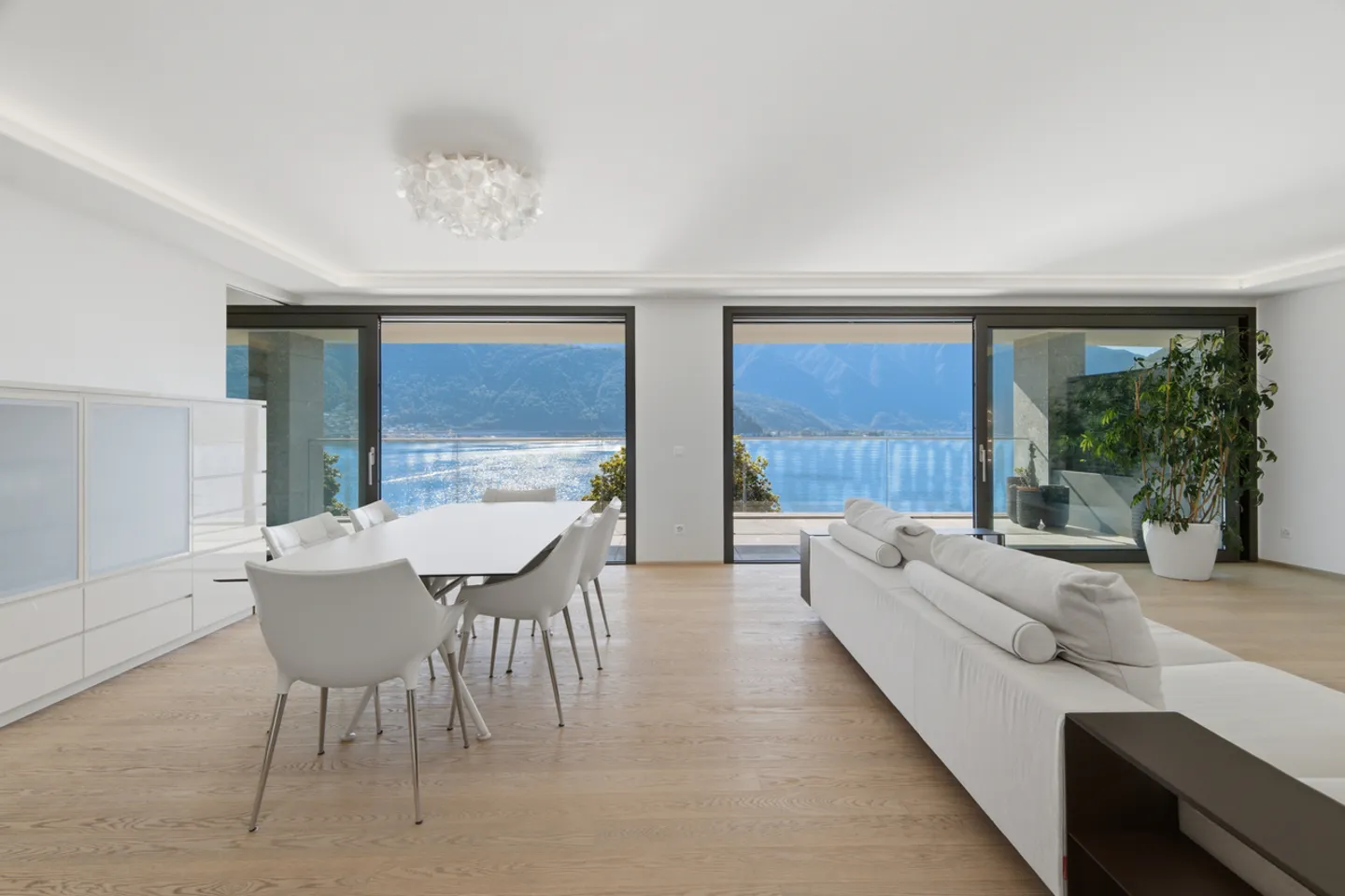 Penthouse di Lusso con Vista Lago - Foto 9 di 13