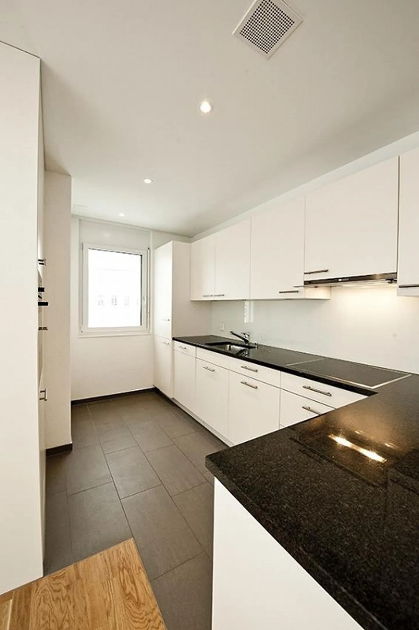 Ideale per noi! Appartamento di 3,5 stanze con 2 bagni e terrazza - Foto 3 di 14