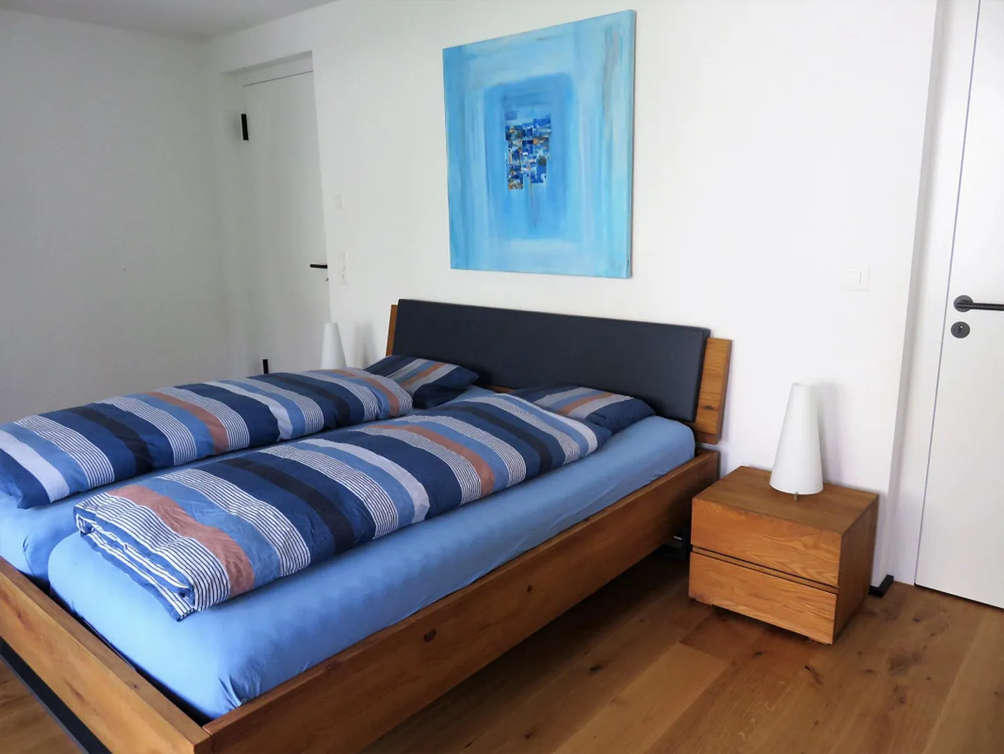 Living like in a single-family home - Photo 9 of 12