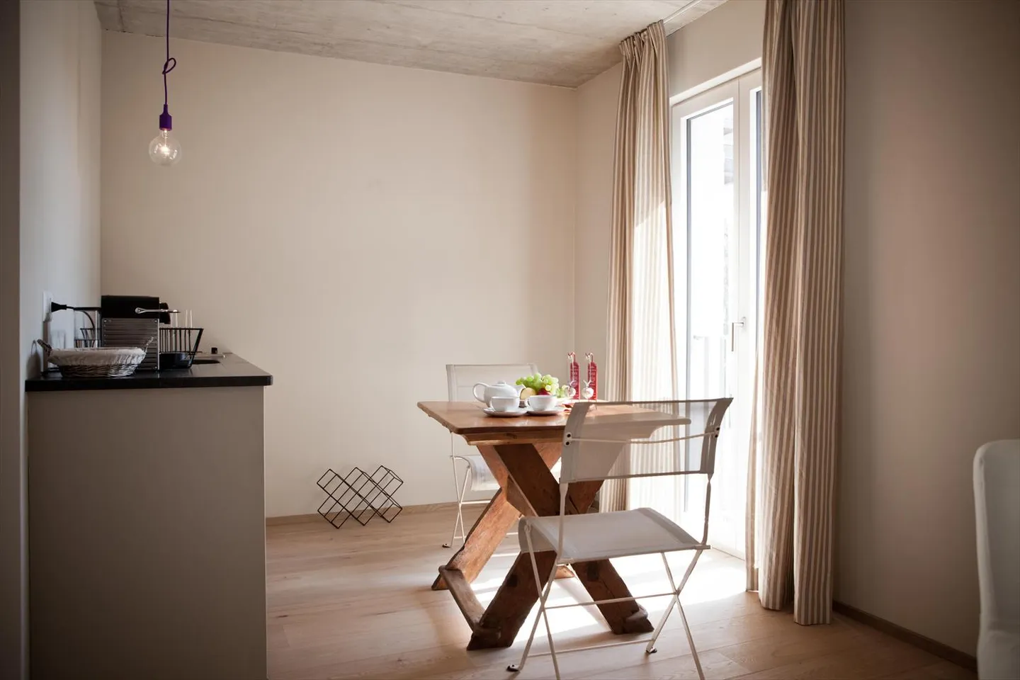 Charmante renovierte und möblierte 2-Zimmer-Wohnung in Saint-Livres, in... - Foto 5 von 9