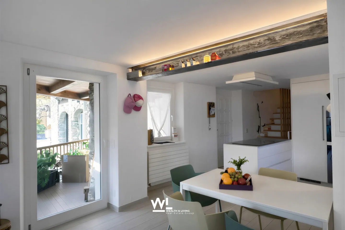 Charming 5-Room Townhouse in Losone - Photo 6 of 13