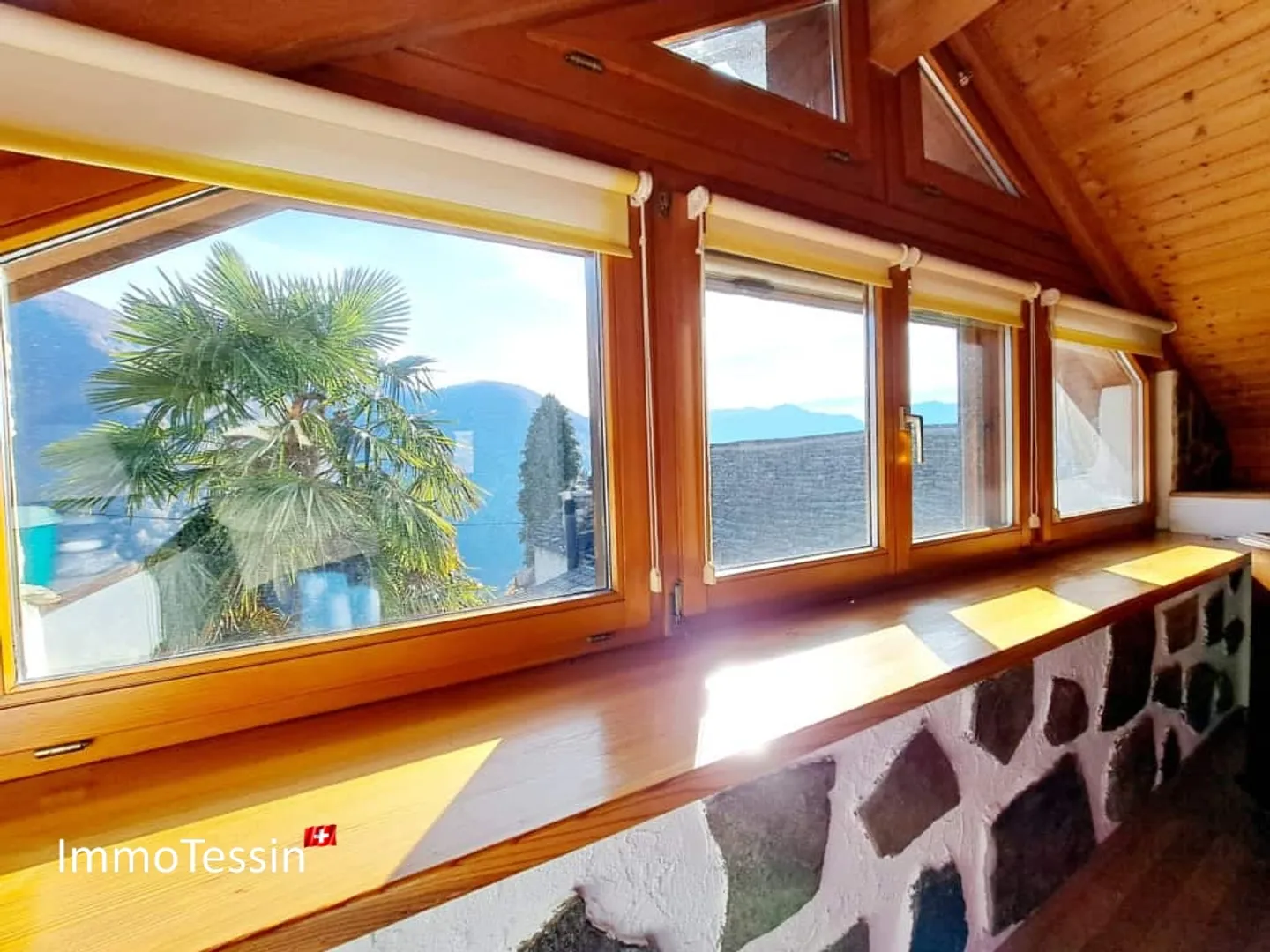 VERZASCATAL: 3 charming Rusticos in Mergoscia with beautiful panoramic views at the famous reservoir - Photo 8 of 13