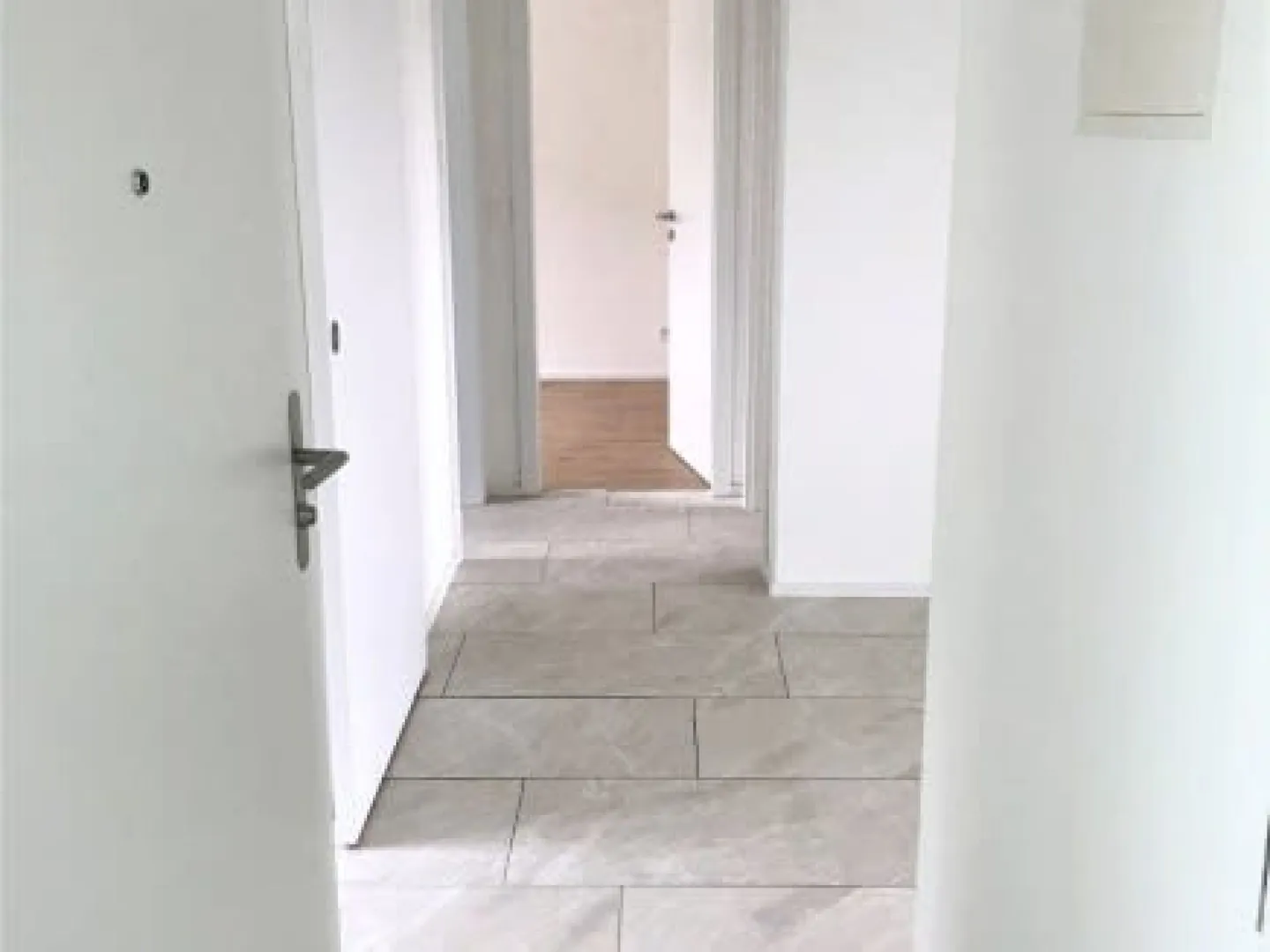 APPARTEMENT MODERNE 2.5 PIÈCES - Photo 5 sur 8