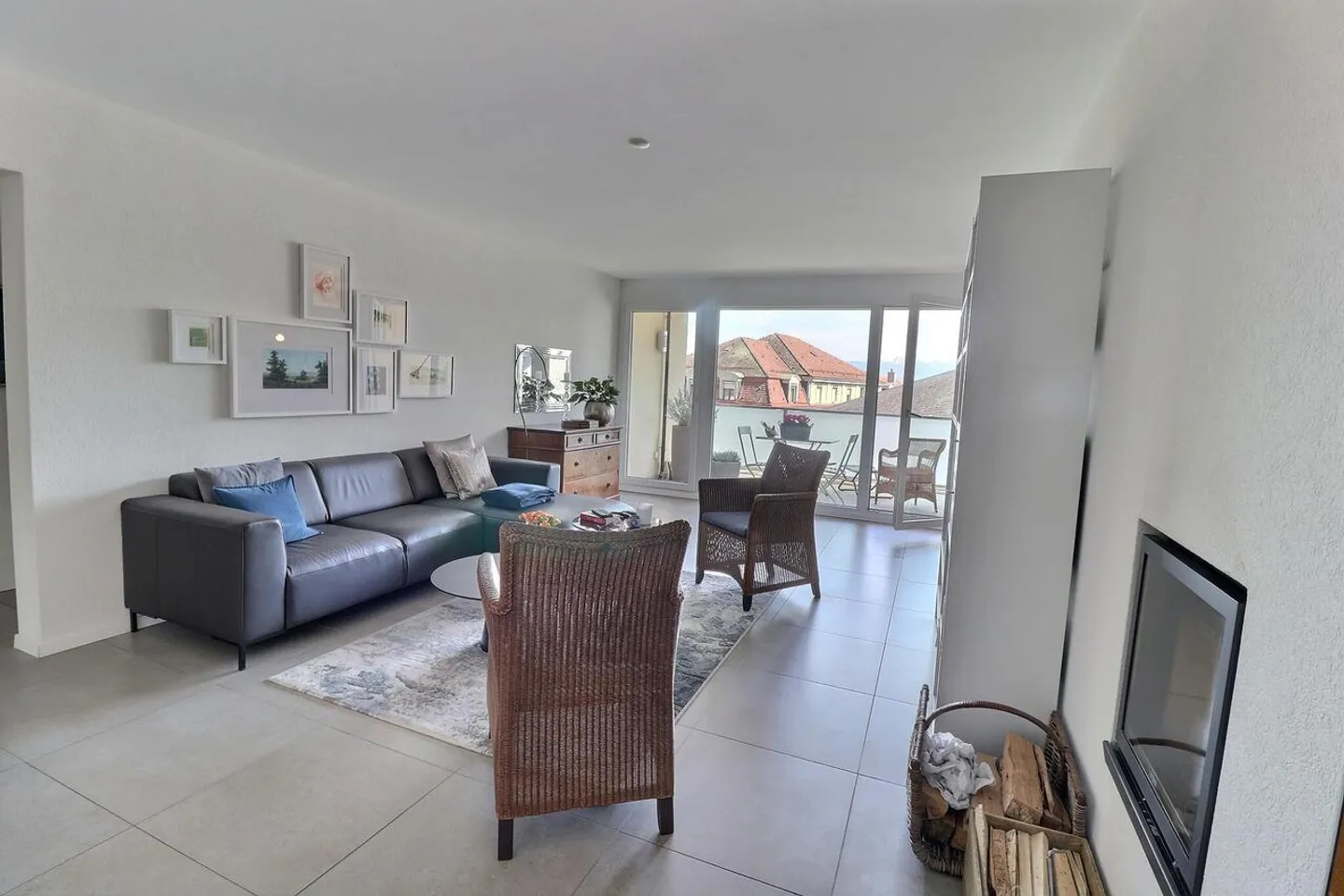 Ein echtes Juwel im Herzen von Nyon in einem halb besetzten Leibrentenvertrag ohne Miete! Seeblick! Ein Teil der Wohnung sofort verfügbar! - Foto 2 von 16