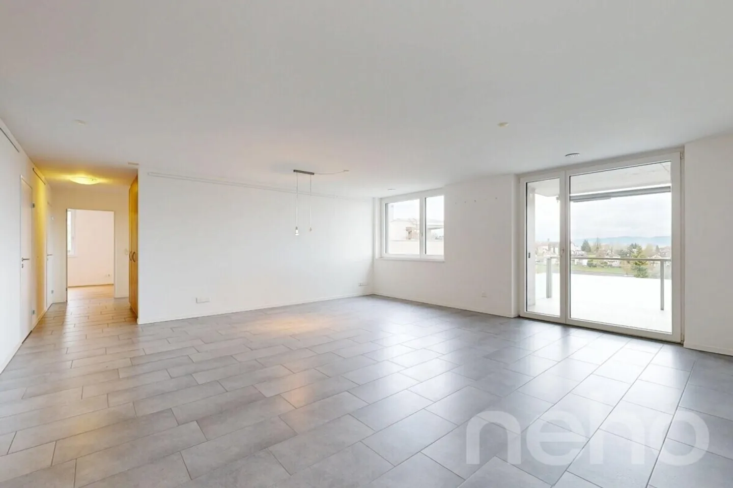 Modern 5.5-room apartment with panoramic views and balcony - Wil SG - Photo 3 of 12