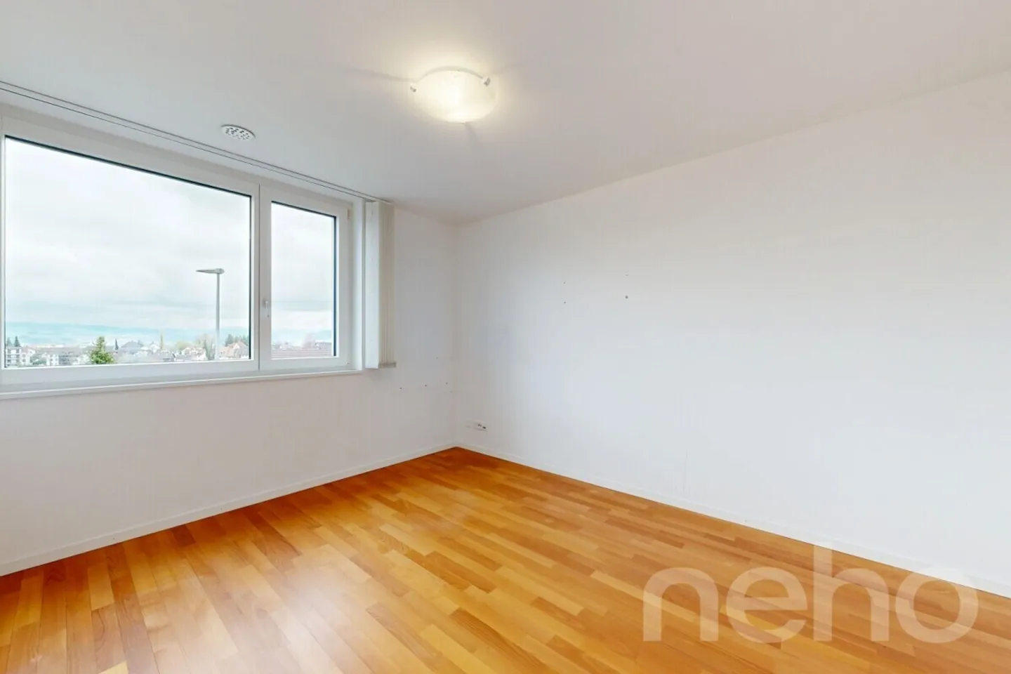 Modern 5.5-room apartment with panoramic views and balcony - Wil SG - Photo 10 of 12