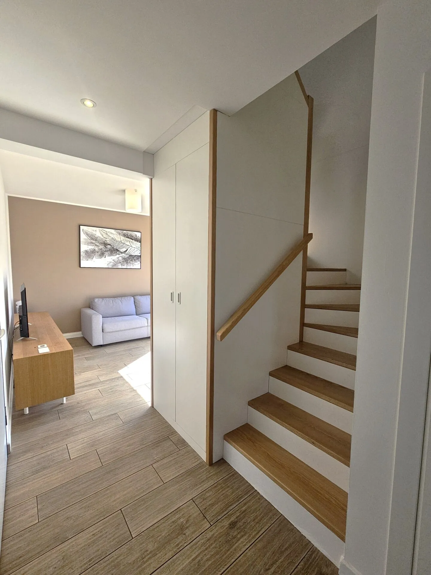 Charming 3.5 Room Apartment - Photo 6 of 11