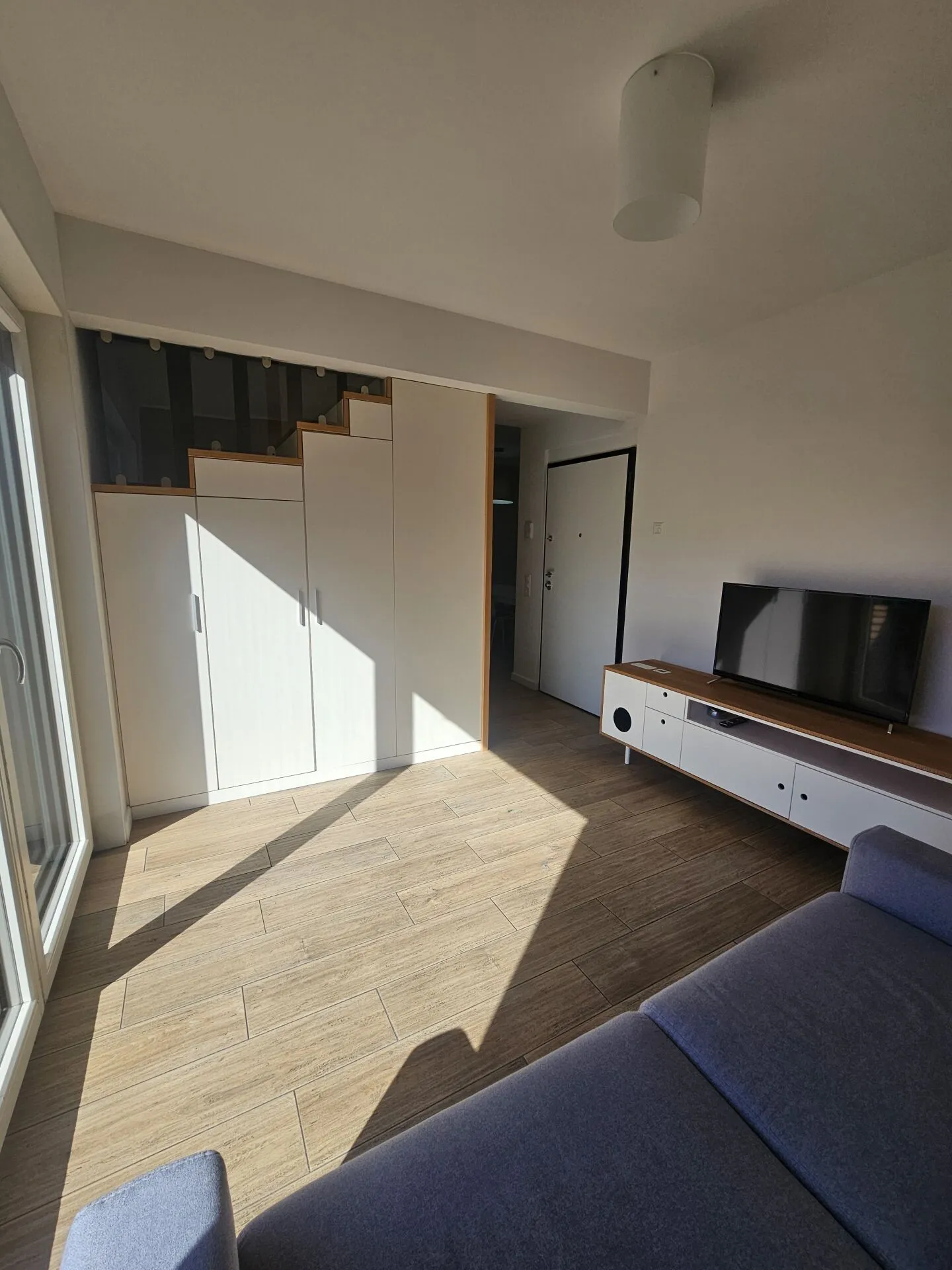 Charming 3.5 Room Apartment - Photo 2 of 11