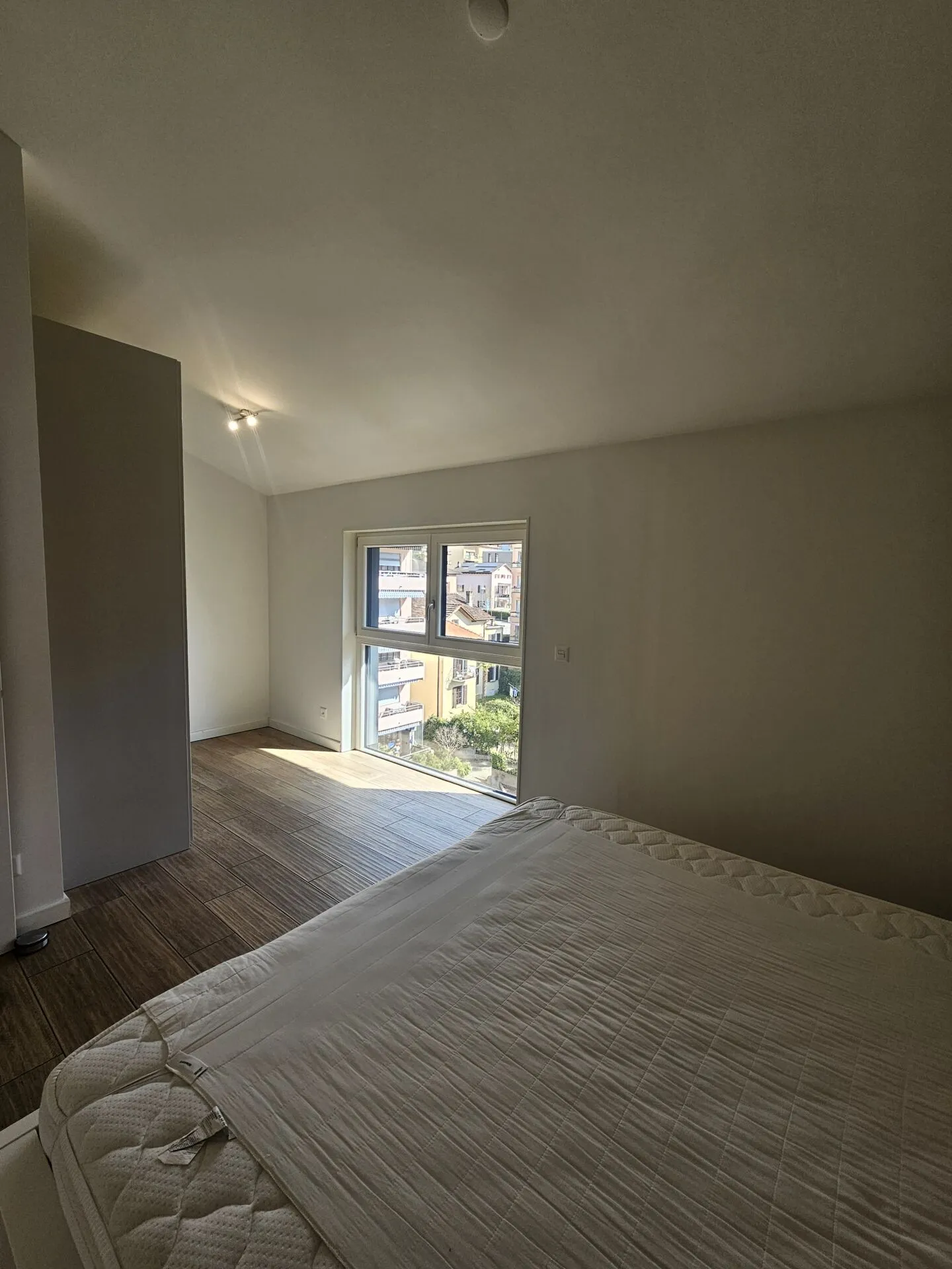 Charming 3.5 Room Apartment - Photo 8 of 11