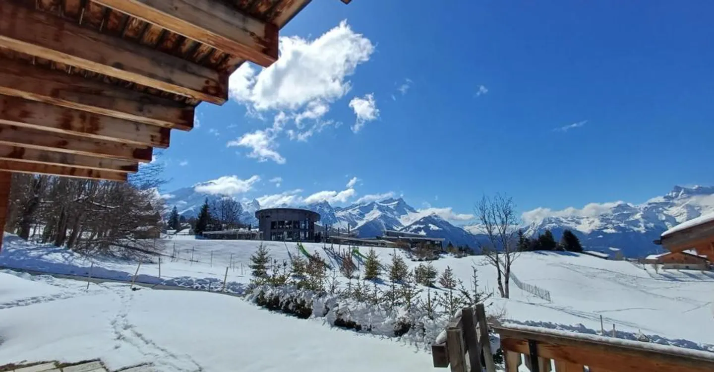 6-room chalet in Villars-sur-Ollon - Photo 1 of 13
