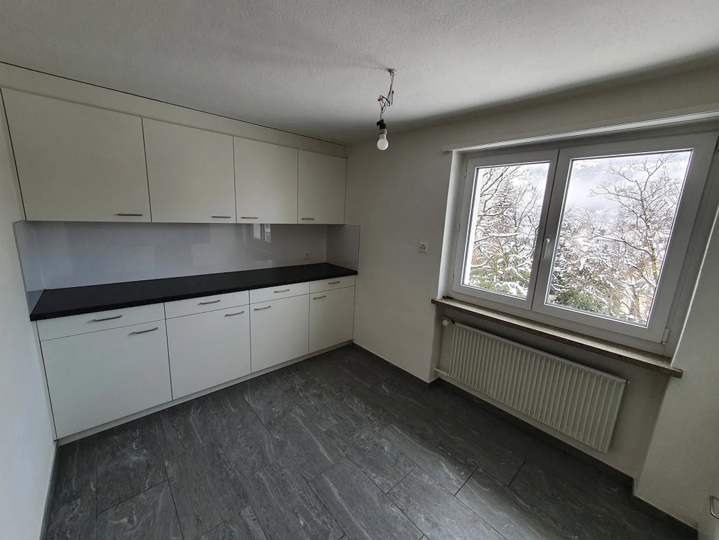 3-Room Attic Apartment in the City Center - Photo 3 of 11