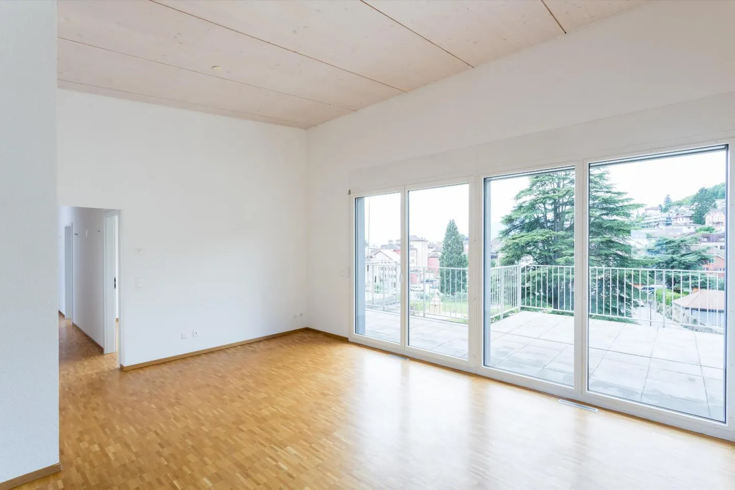 Geräumige Wohnung im Dorfzentrum - Foto 2 von 11