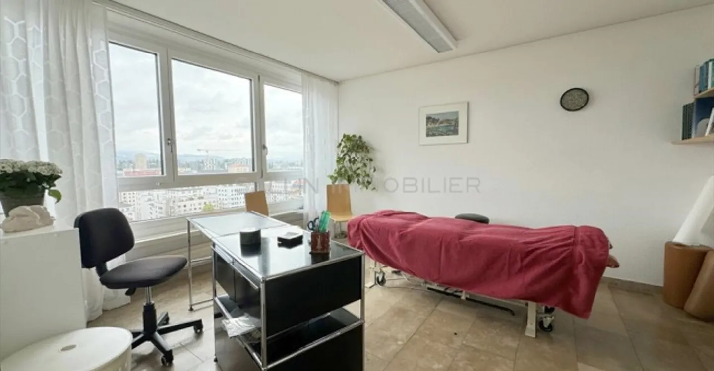 Bureau à louer - Photo 2 sur 7