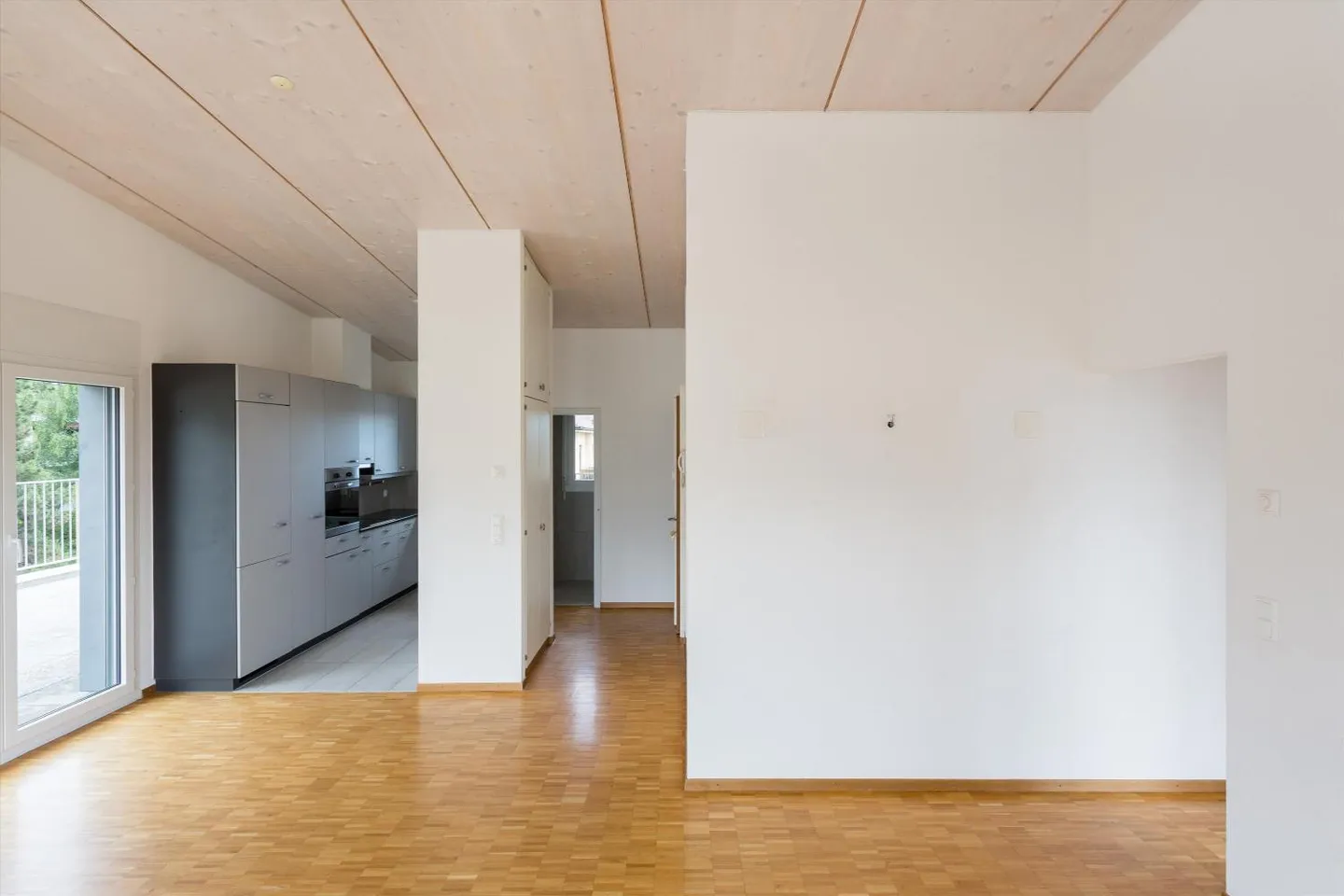 Geräumige Wohnung im Dorfzentrum - Foto 7 von 11