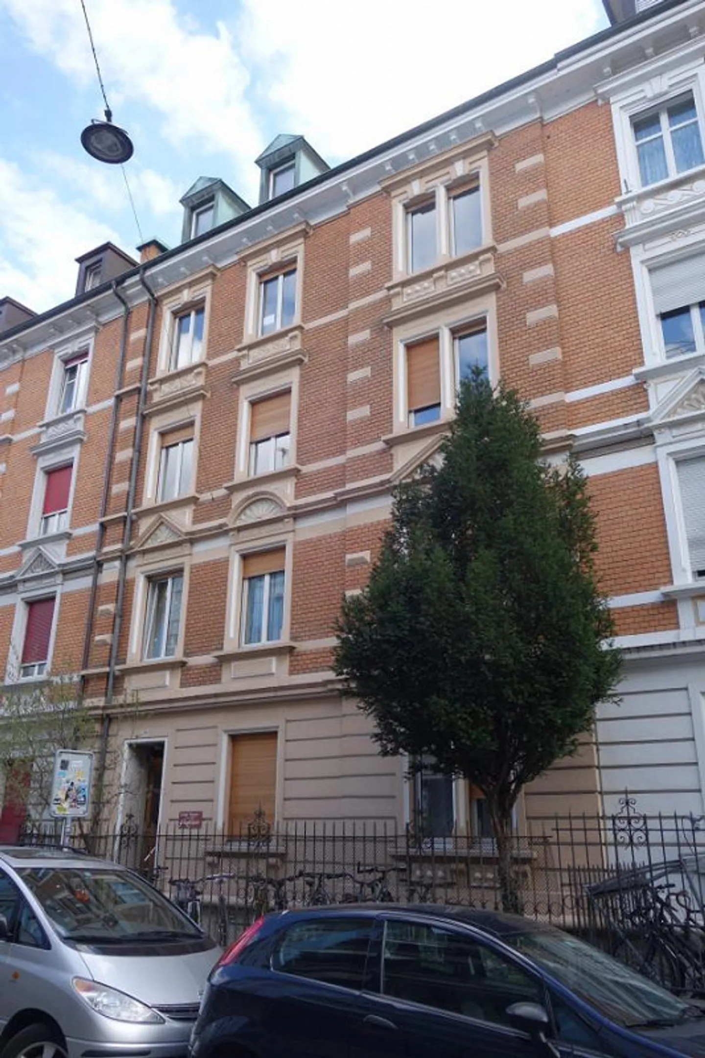 Beau 2.5 pièces mansardé avec galerie - Photo 1 sur 8