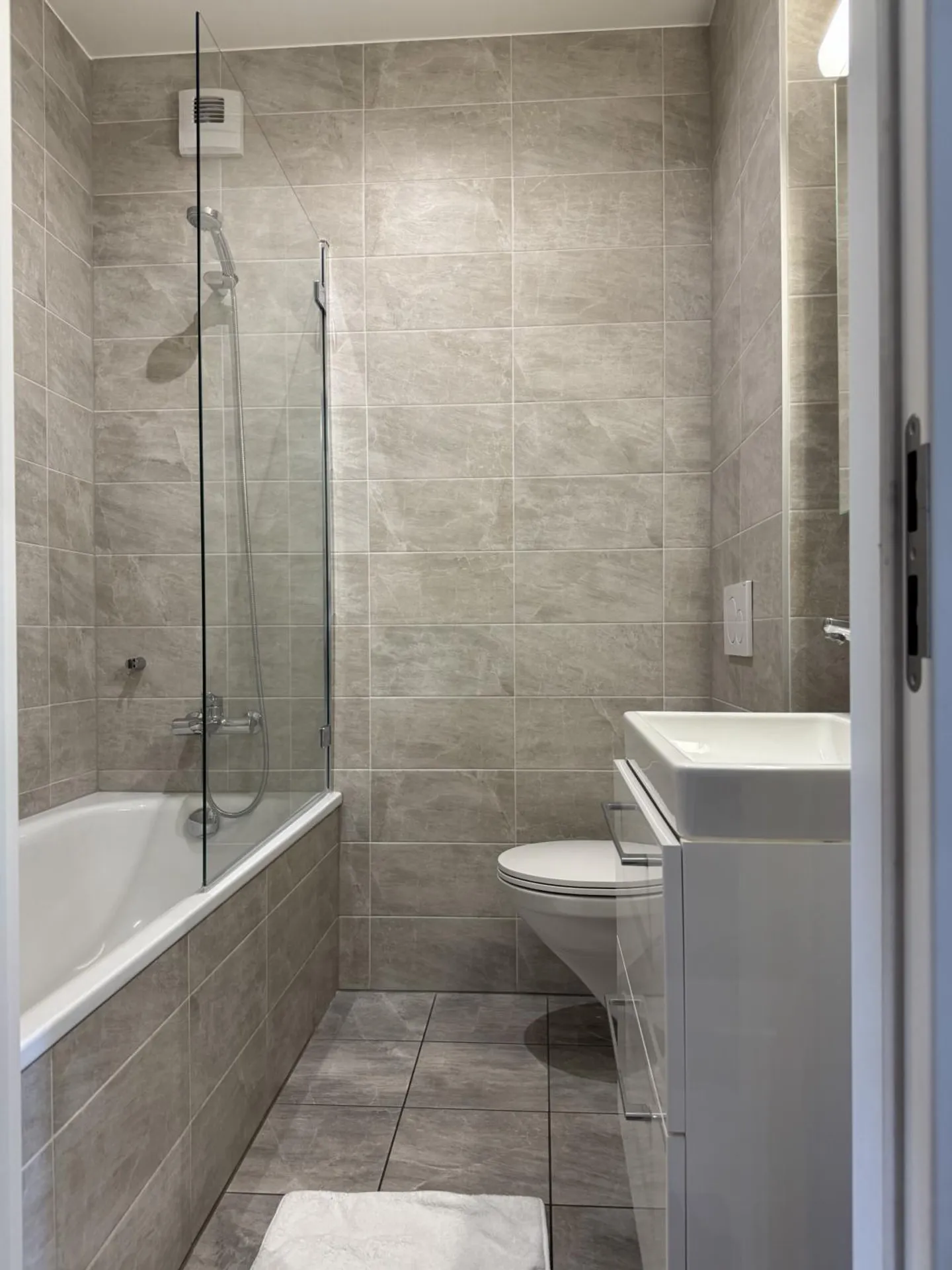 Appartamento Elegante con Terrazza - Foto 5 di 7